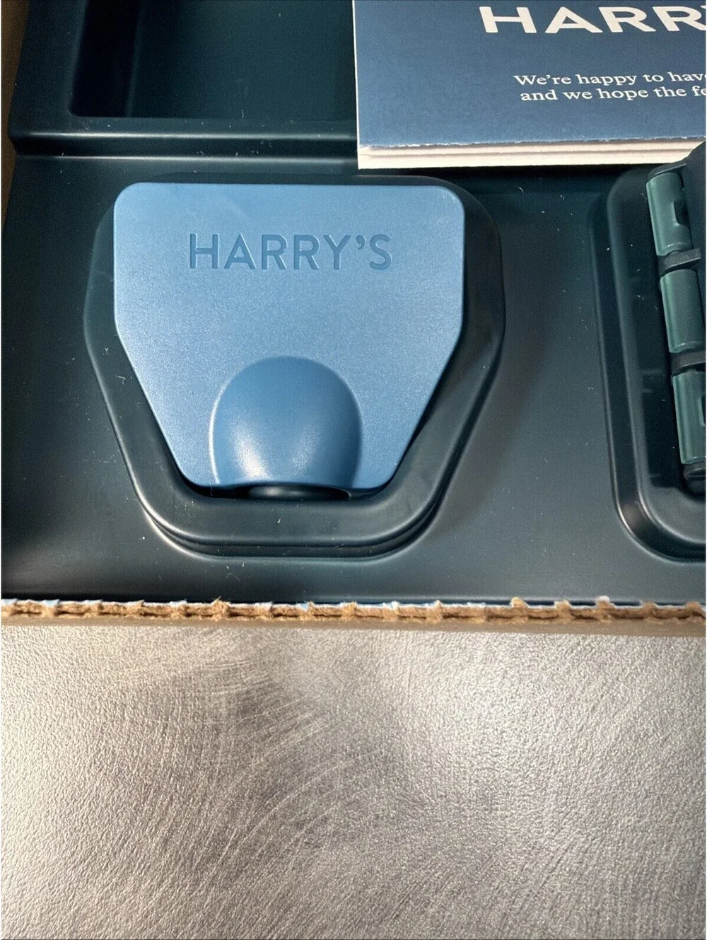 Harry’s Razor Handle,  3 Cartridges, Shave Cream & Razor Cap NEW